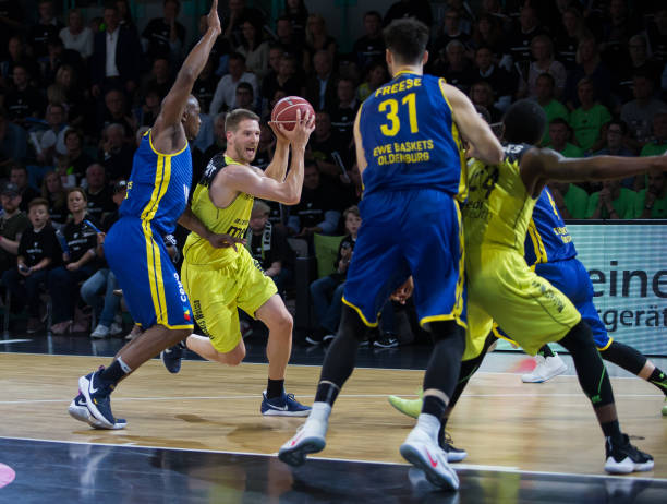 每年参赛的 每年参赛的